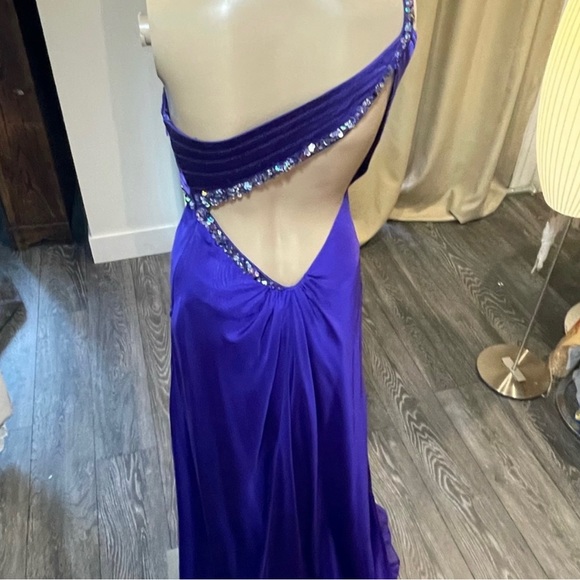 La Femme purple gown, size 2. See measurements dress size medium - Picture 6 of 13